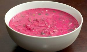 Холодный борщ с красной рыбой по-норвежски