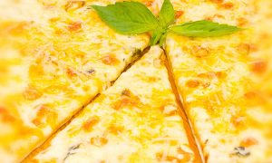 Классическая фриттата с сыром