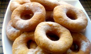 Яблочные пончики (яблочные кольца в кляре)