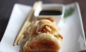 Японские пельмени гедза с креветками