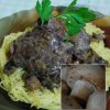 Кролик тушеный в вине и сливках с грибами
